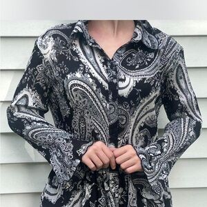 🌟 Y2K Vintage White and Black Long Sleeve